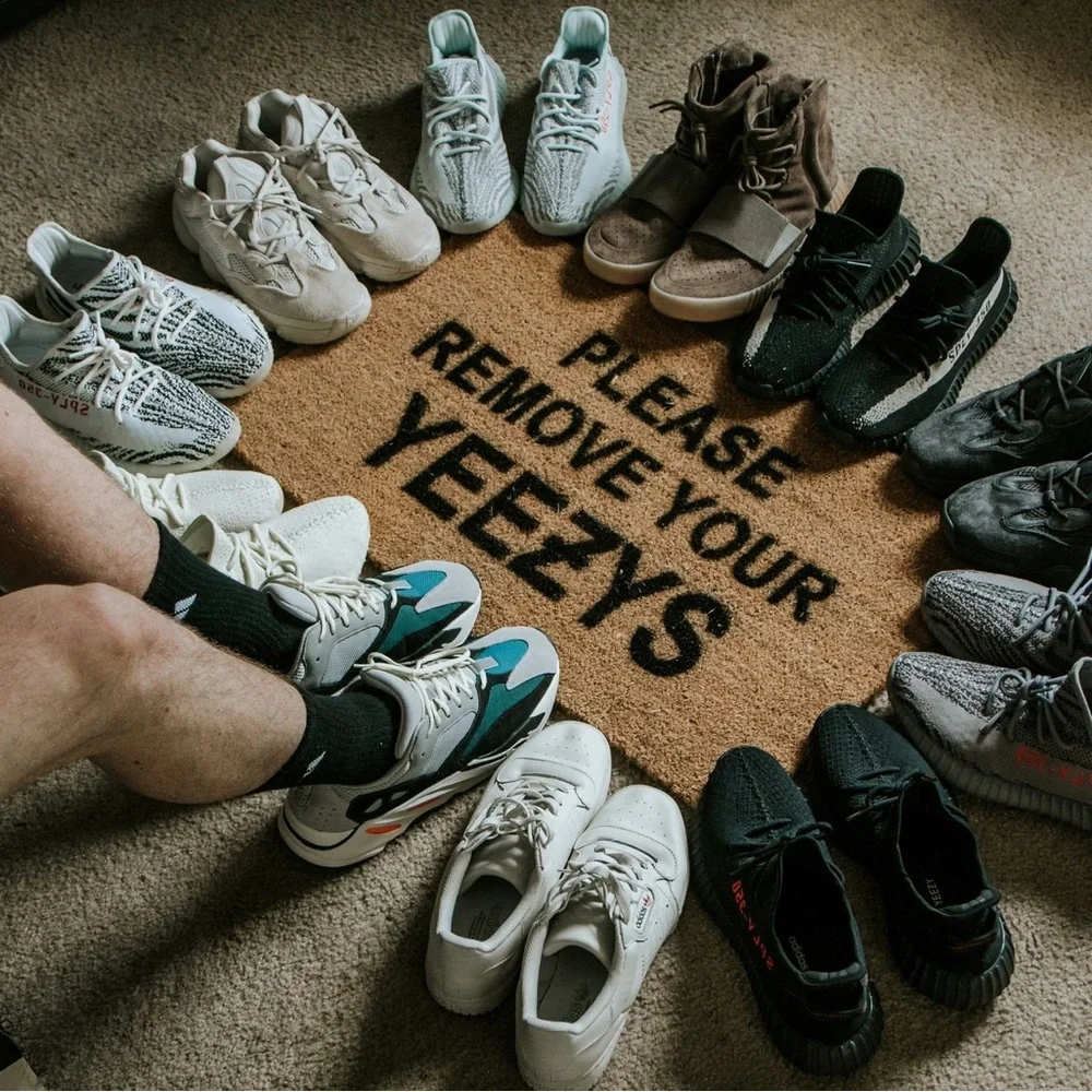 YEEZY - Picture 10 of 12